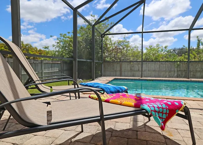 Family Vacation, Heated Pool, Wake Up To Enjoy The Sunrise - Villa Pine Island